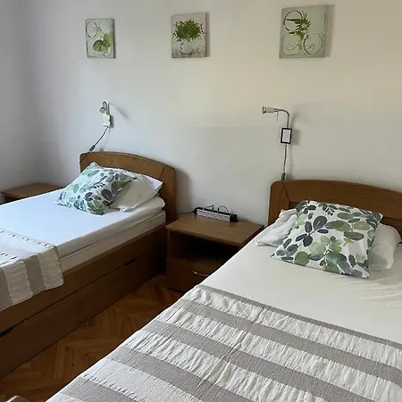 Domus Maria With Swimming Pool And Free Parking Holiday home Banjole