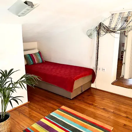 Holiday home Domus Maria With Swimming Pool And Free Parking Banjole