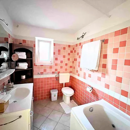 Domus Maria With Swimming Pool And Free Parking Holiday home *
